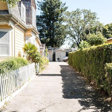 West End Neighborhood Cottage Санта-Роза Экстерьер фото
